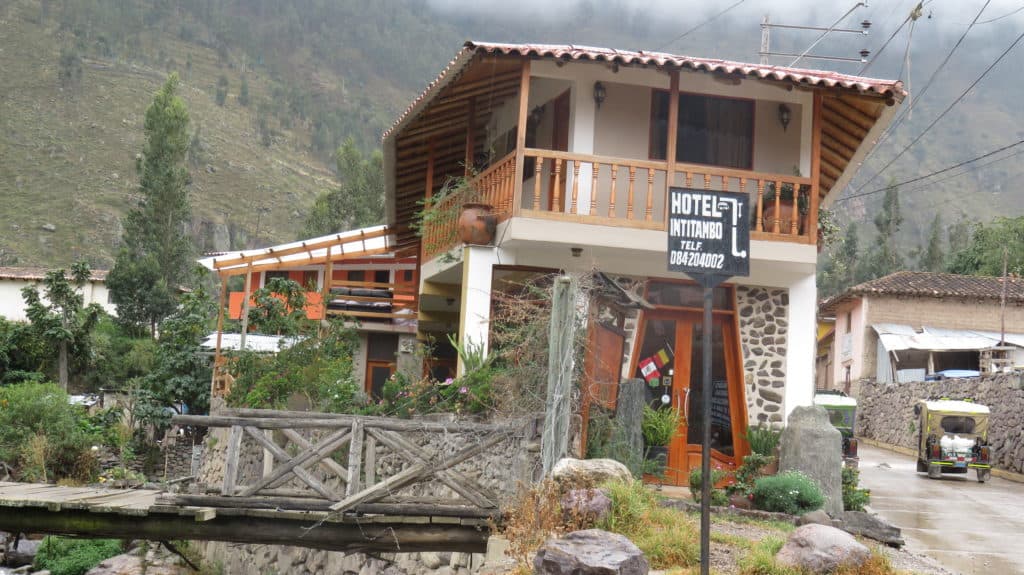 Ollantaytambo hotel Quechua Lodge