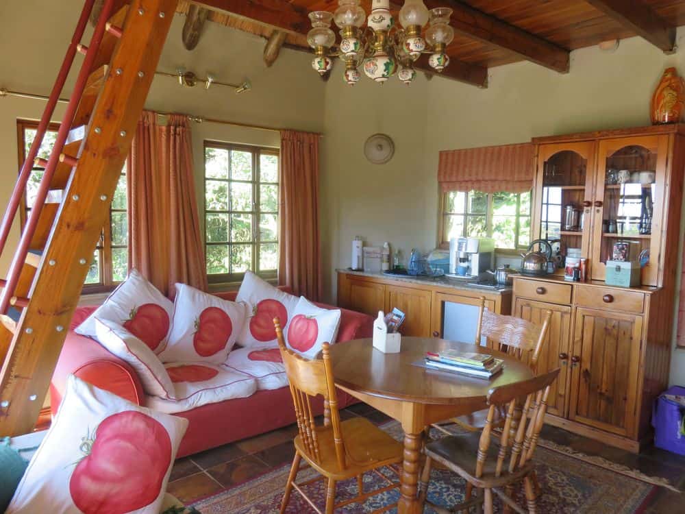 Crabapple Crowned eagle cottage