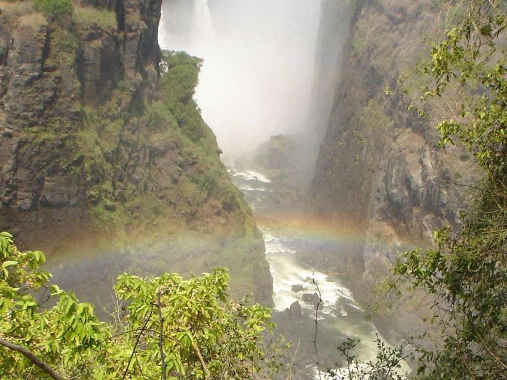 Victoria Falls tours Zimbabwe, one of the safe Countries in Africa