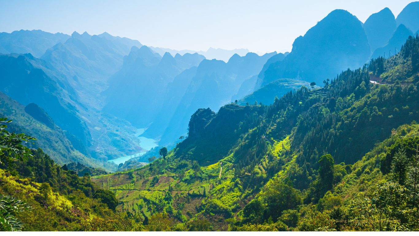 Ha Giang Karst geopark landscape in Northern Vietnam #hagiangloop #hagiangtours