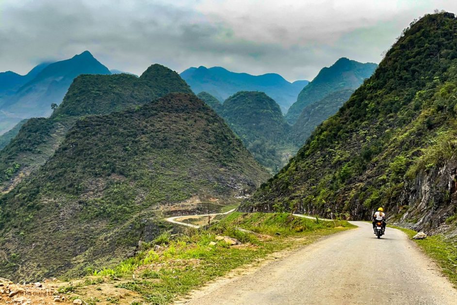 Motor cyclist on Ha Giang Loop Vietnam #Ways to do the Ha Giang Loop #vietnamadventures