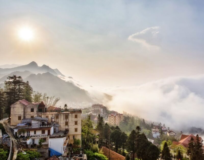 Sunset in Sapa Vietnam #sunsetsapa #sapatown #vietnam #sunriseinsapa #viettrekkingcafe #sapasunrise