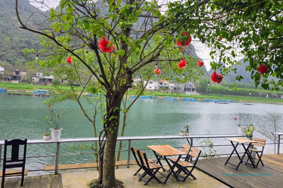 Phong Nha riverside restaurant #phongnharestaurants #placestoeatinphongnha