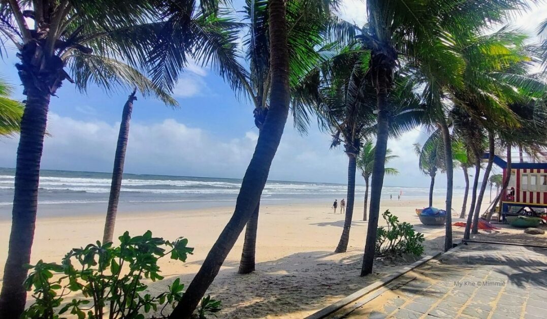 View of Beautiful My Khe Beach Da Nang with soft sand and palm trees #MyKheBeachVietnam #MyKheBeachDanang